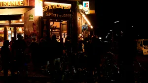 Tribunalul din Berlin anulează restricţiile pe timpul nopţii impuse barurilor si restaurantelor: Nu există dovezi că au contribuit la creşterea ratelor de infectare