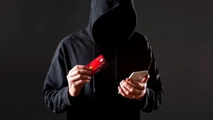 Frauda „atingerea fantomă