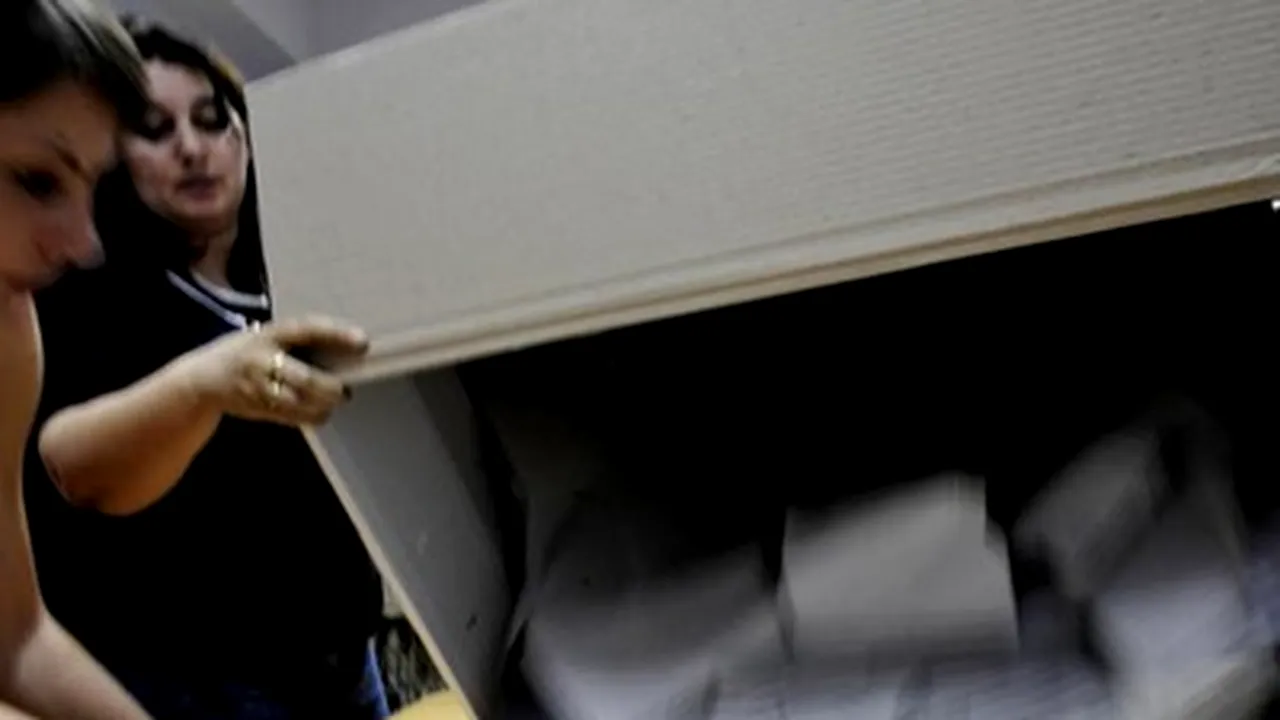 Null Vote Recount In Romanian Election Shows Basescu Well In The Lead