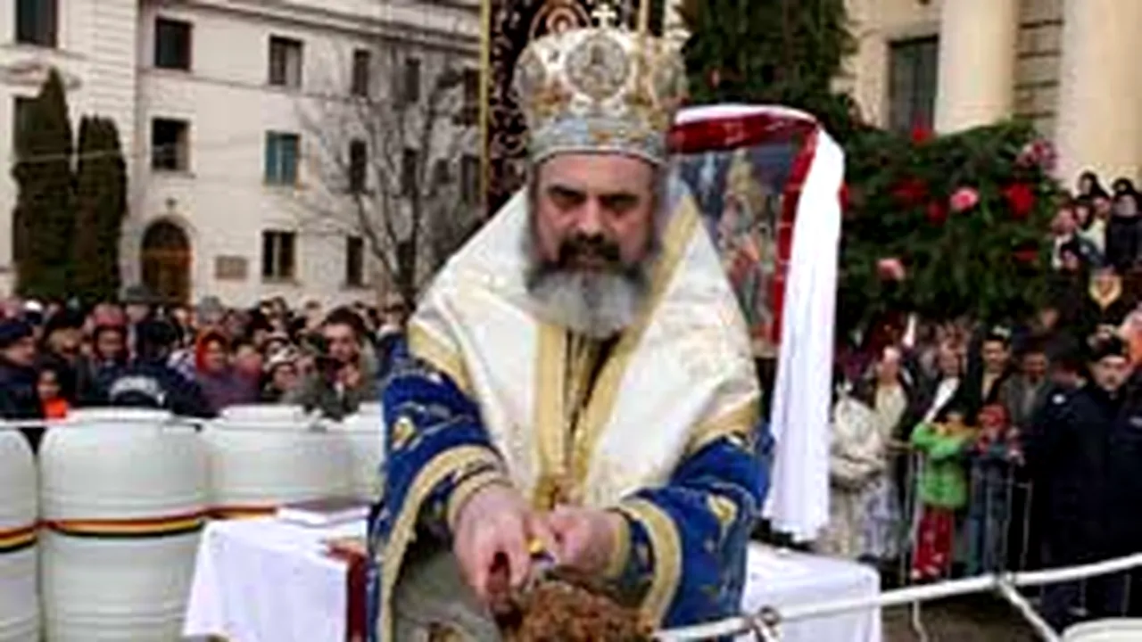 COM: Patriarh pentru o ţară neisprăvită