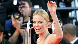 Charlize Theron spune că Budapesta este capitala Turciei
