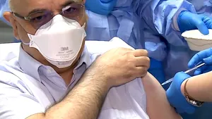 Raed Arafat s-a vaccinat luni împotriva COVID-19: „Este un gest de normalitate”. Despre refuzul a patru angajaţi DSU să se vaccineze: „Nu se face la ordin”