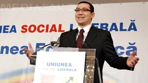 ALEGERI PARLAMENTARE: Victor Ponta şi-a lansat la Târgu Jiu candidatura pentru un mandat de deputat