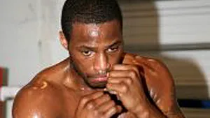 Chad Dawson şi-a păstrat titlul mondial WBC