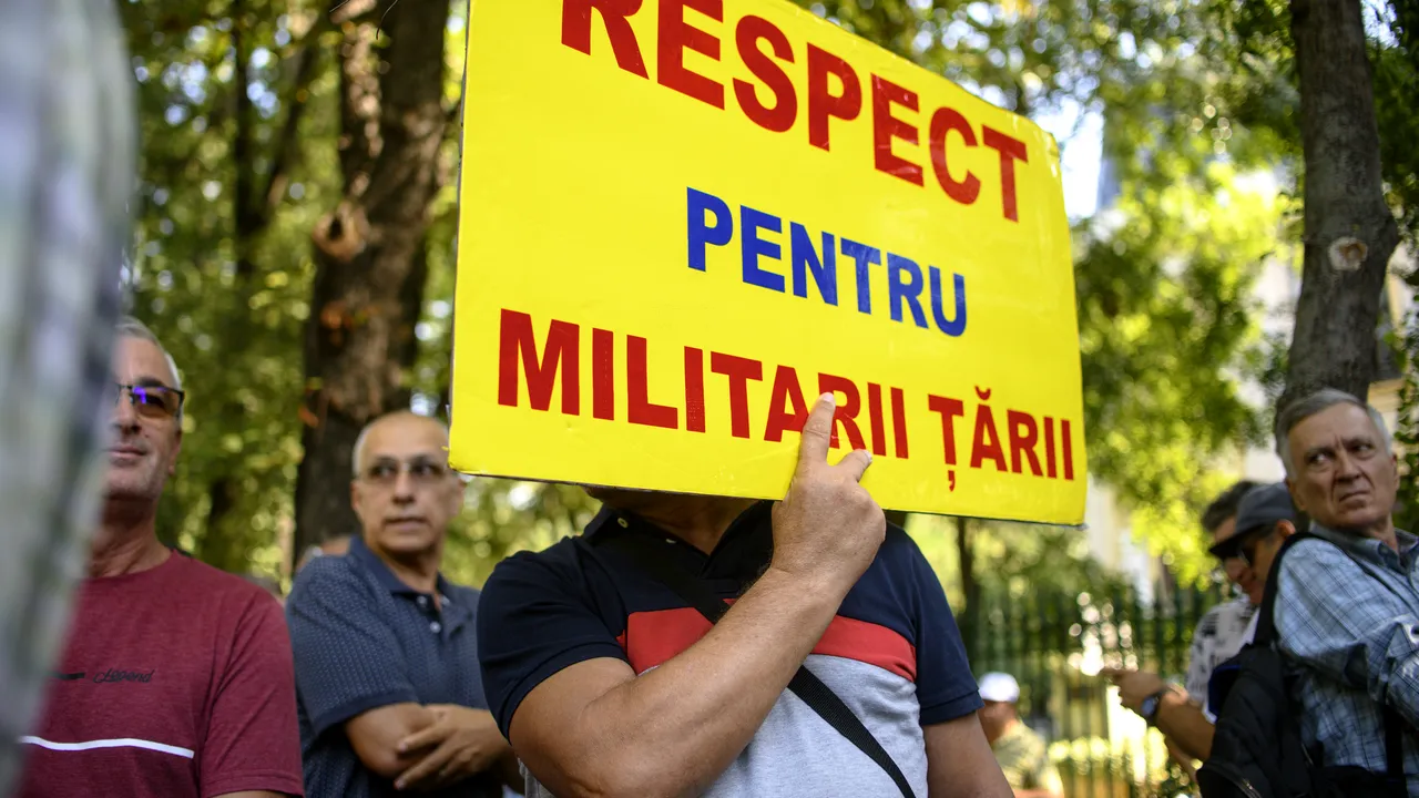 Modificarea pensiilor militarilor, pe ordinea de zi a Camerei Deputaţilor