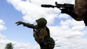 Războiul din Ucraina, ziua 1227. Atac masiv asupra Kievului / Trump neagă că SUA ar fi suspendat livrările de arme către Ucraina