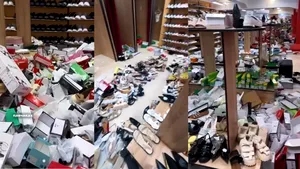 Magazin distrus la inaugurare de clienții care s-au bătut pe oferte. Numeroase produse au fost furate