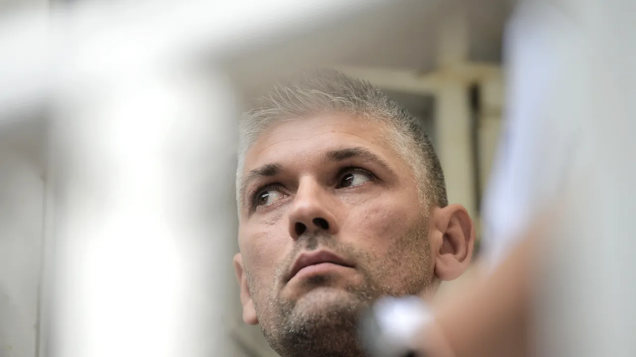 Răzvan Ştefănescu, şoferul maşinii cu numerele 