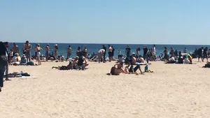 Droguri pe litoral: 11 tineri, prinşi de jandarmi cu joint-uri în Mamaia şi Vama Veche