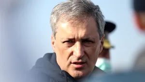 Marcel Vela, mesaj pentru cei care vor să vină în ţară: „Să nu mai acceseze transportatori care îi lasă la 4 kilometri de vamă”