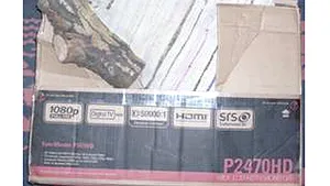 O femeie a comandat pe internet un monitor, însă a primit o bucată de lemn şi un preş