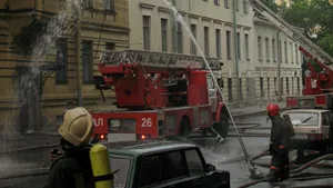 Un mort şi 55 de răniţi, în urma unei explozii la un depozit pirotehnic din Rusia
