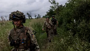 Războiul din Ucraina, ziua 522. Zelenski afirmă că este firesc şi corect ca războiul să se întoarcă pe teritoriul Rusiei / Crimeea, marea ţintă a Ucrainei / Dronele dau târcoale Moscovei / Rusia atacă Insula Şerpilor / Putin întăreşte forţele navale cu 30 de nave de război