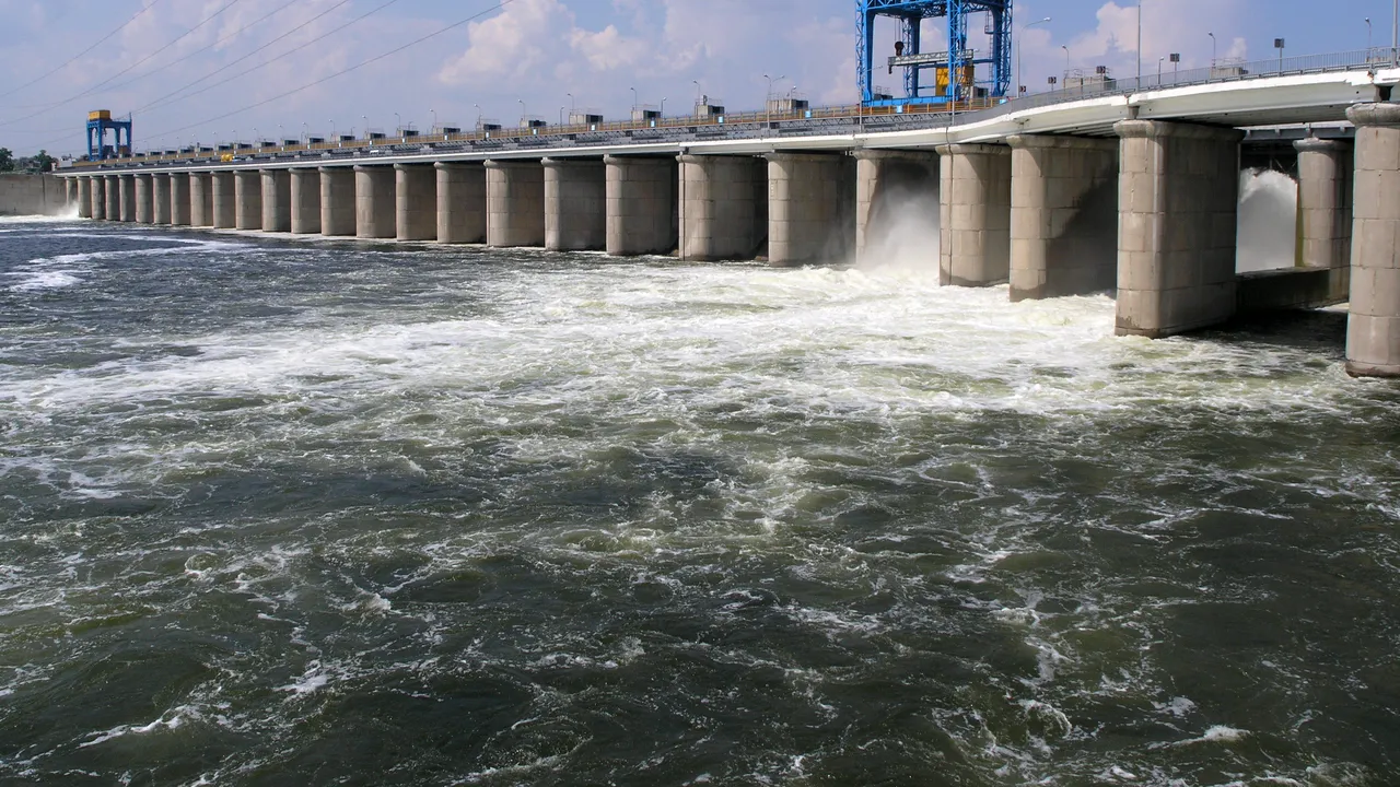 Războiul din Ucraina, ziua 240. Ucraina ameninţă că va „riposta şi mai dur”, dacă Rusia va distruge barajul hidroelectric de la Kherson / Lulaşenko: suntem aproape de al III-lea Război Mondial, dar nu va izbucni / Putin n-are de gând să discute cu Biden, spune Peskov