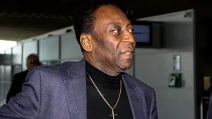 Cu cât a fost vândut tricoul purtat de Pele în ultimul său meci la naţionala Braziliei