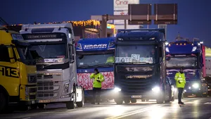 Protestele fermierilor şi transportatorilor încetează 