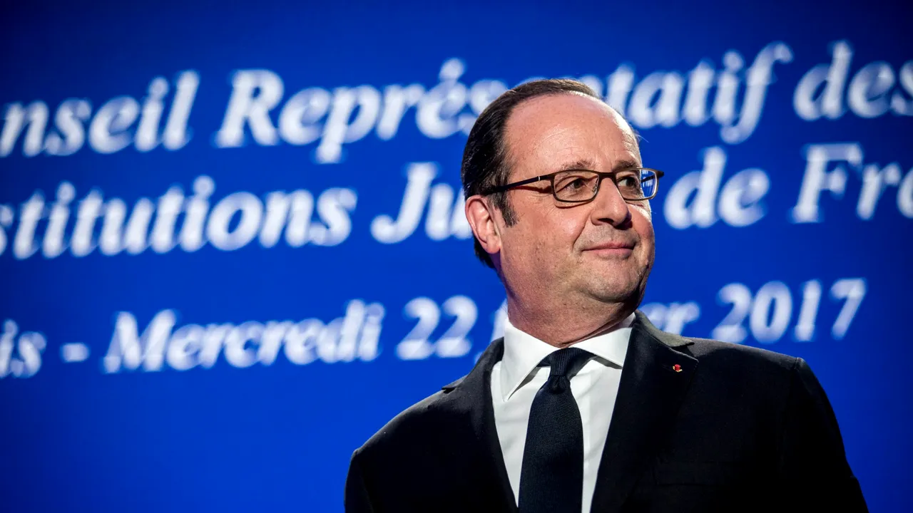 VIDEO Incident armat în timpul discursului lui Francois Hollande. Două persoane au fost rănite 