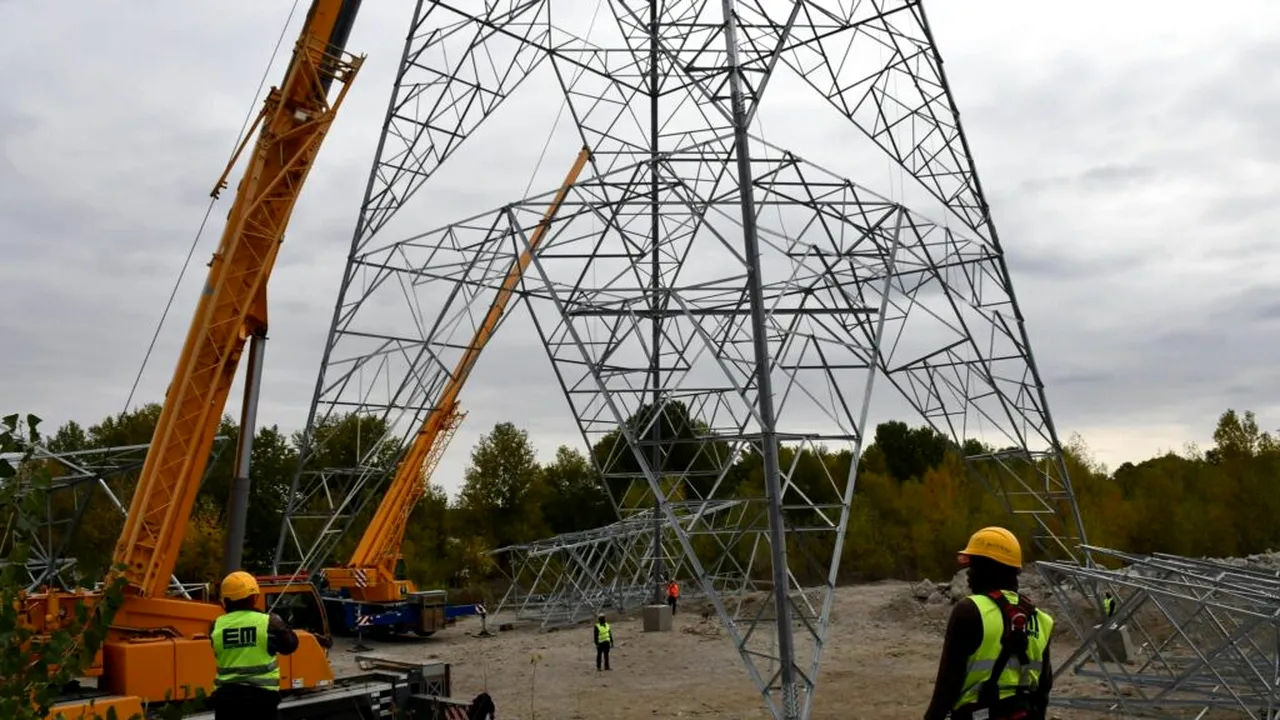 Transelectrica accelerează programul modernizarea infrastructurii energetice. Cele mai recente investiții masive și proiecte strategice pentru securitatea României