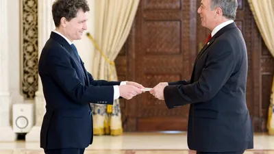 POLITIC Noul ambasador SUA în România s-a întâlnit cu Nicușor Dan. El și-a prezentat scrisoarea de acreditare