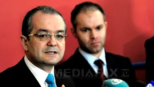 FSLI cere demisia lui Boc şi a lui Funeriu, după decizia privind plafonarea salariilor profesorilor