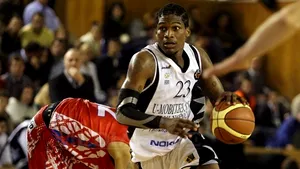 Kyndall Dykes, de la 