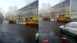 Asfalt turnat peste zăpadă în Cluj-Napoca. Primăria, sesizată de un bărbat. VIDEO