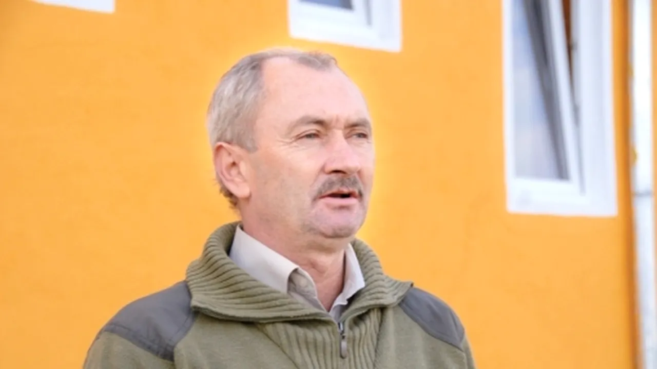 6.200 lei, salariu de secretară de comună
