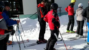 Klaus Iohannis, la schi în Munţii Şureanu unde s-au desfăşurat şi „Serbările Zăpezii”