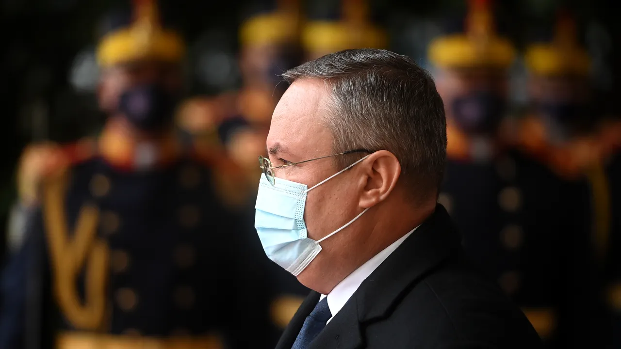 Nicolae Ciucă şi-a plagiat teza de doctorat? Premierul solicită analizarea tezei de către Comisia de Etică a UNAP/Cioloş îi cere lui Ciucă să solicite o analiză cu celeritate a CNATDCU