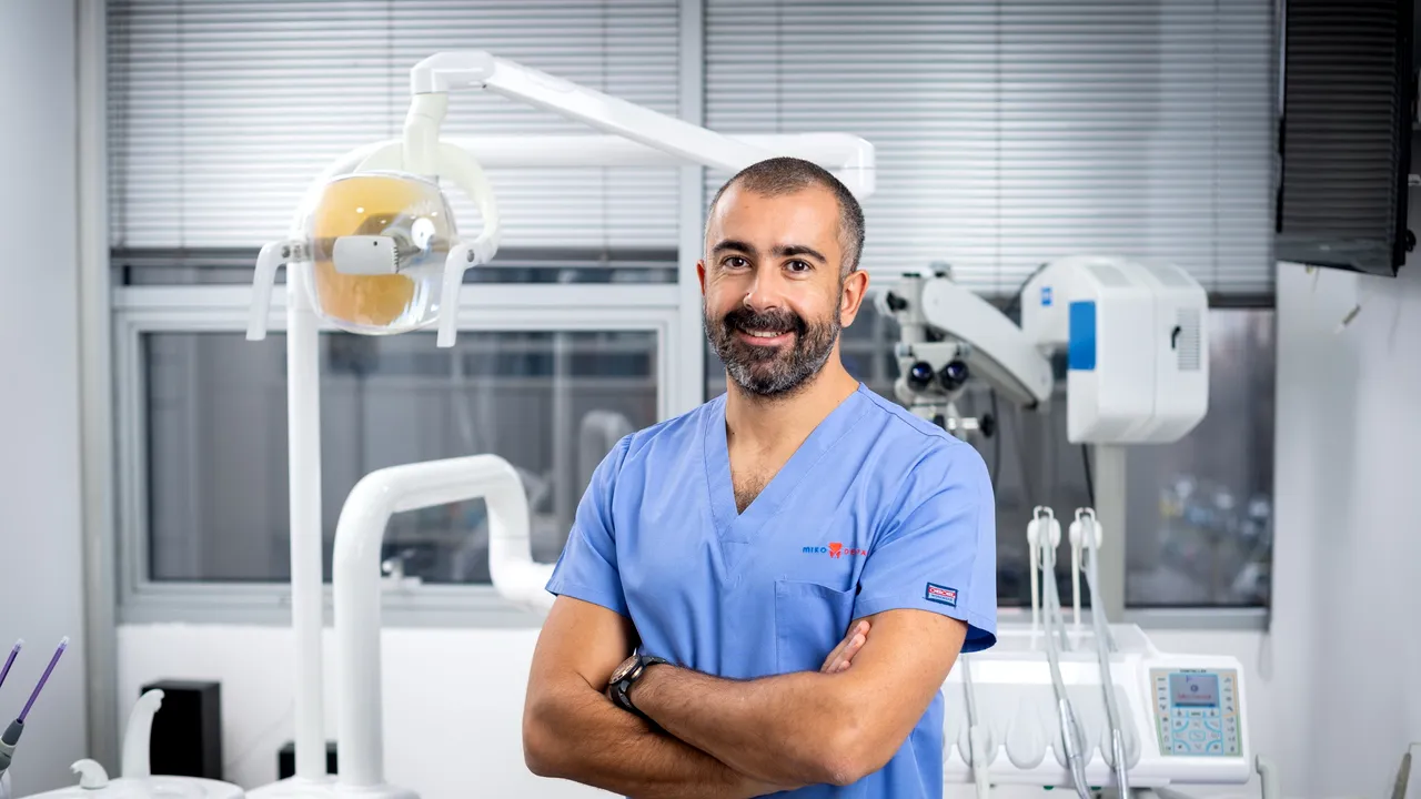 Dr. Şerban Atanasiu, stomatologul care oferă consultaţii la birou