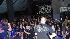 Acţionarul principal al firmei care deţine Clubul Colectiv este Alin Anastasescu