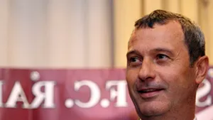 Suporterii rapidişti i-au cerut lui Rednic să plece