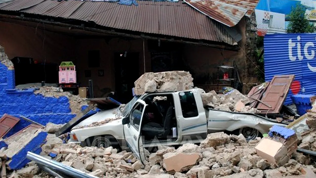 CUTREMUR PUTERNIC ÎN GUATEMALA: Cel puţin 48 de morţi