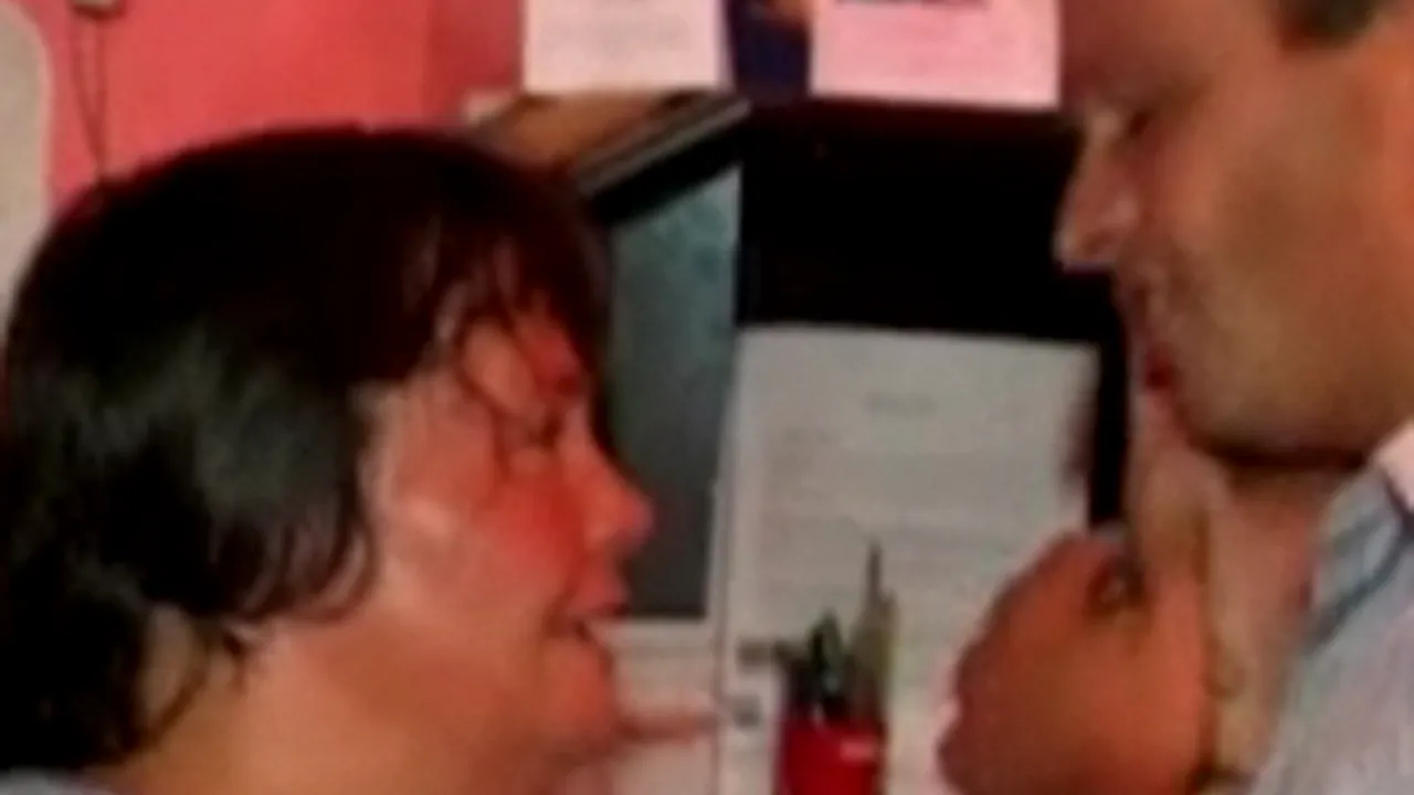 Un tânăr dispărut de acasă în urmă cu 22 de ani s-a reîntâlnit cu mama sa - VIDEO
