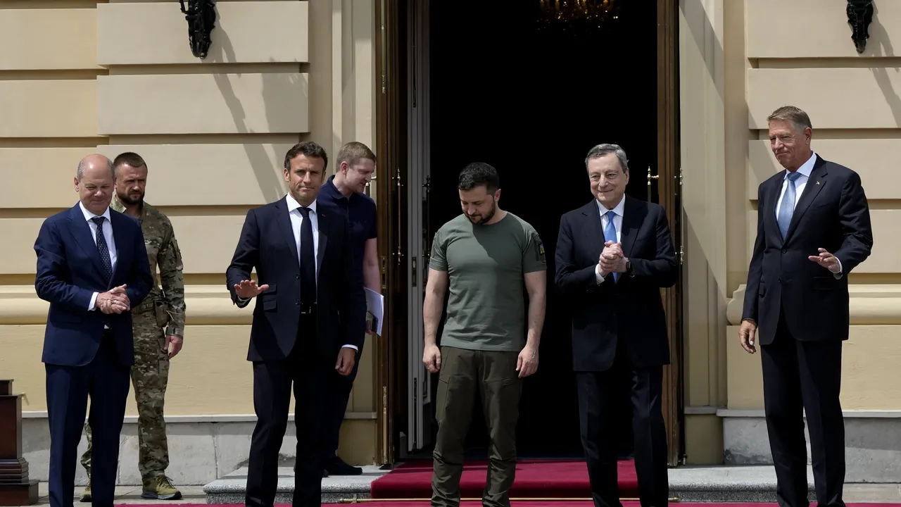 Summit Ucraina-UE la Kiev. Oficialii europeni au primit instrucţiuni clare: nimeni nu poartă verde ca Zelenski