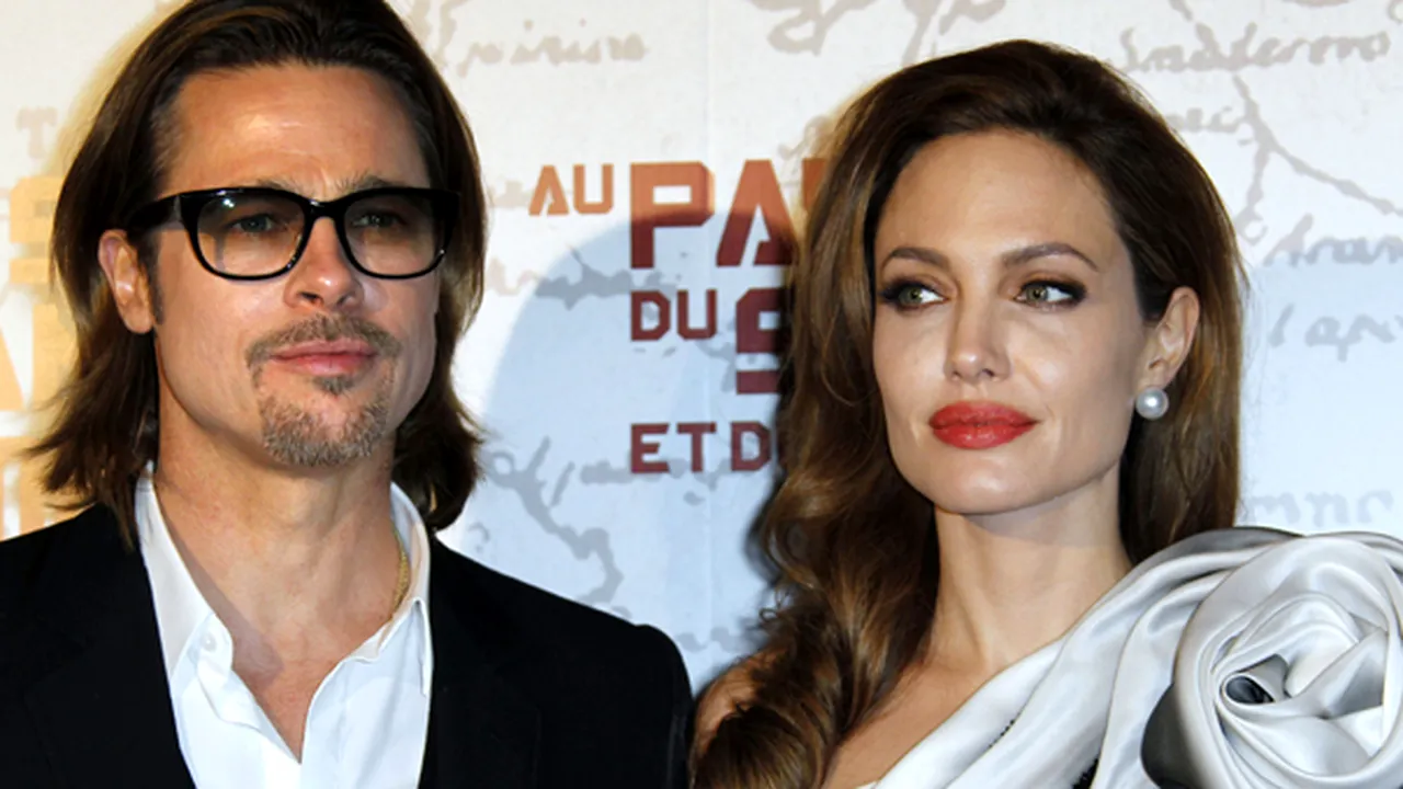 E OFICIAL: Angelina Jolie şi Brad Pitt s-au logodit