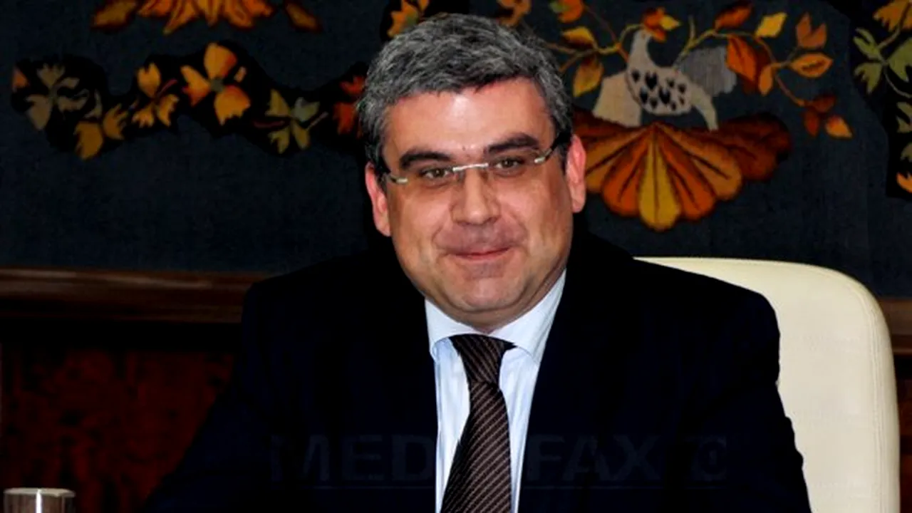 INTERVIU - Baconschi: Lucrez în Fundaţia Creştin-Democrată pentru o moţiune populară cuprinzătoare