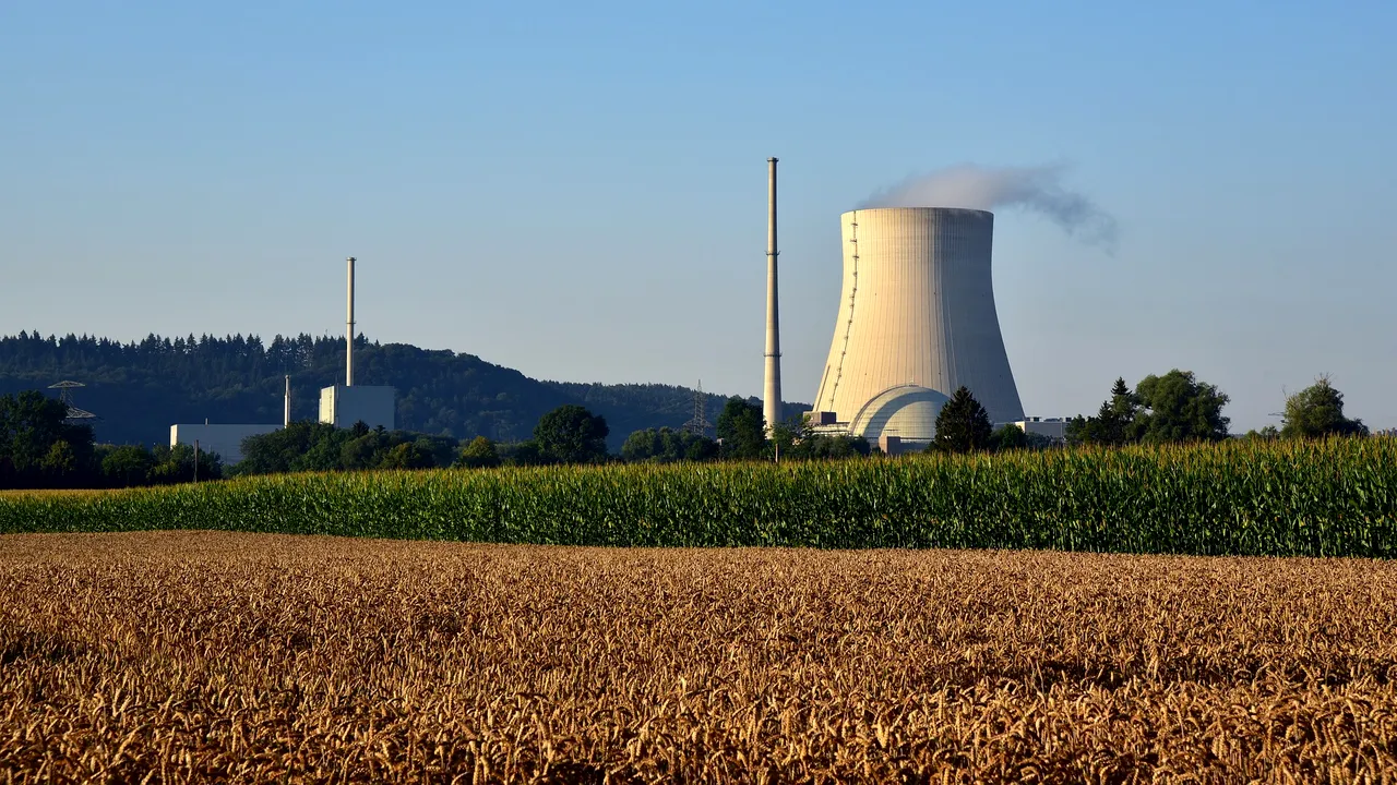 Măsură EXTREMĂ cauzată de caniculă: Patru reactoare nucleare din Franţa au fost oprite