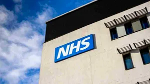 Reforme în sistemul britanic de sănătate: dosar medical unic și desființarea NHS England