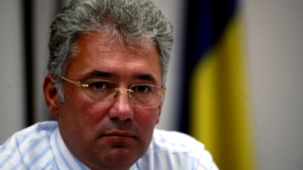 Videanu: PSD ar putea cere schimbarea lui Geoană de la şefia Senatului, după eşecul la prezidenţiale