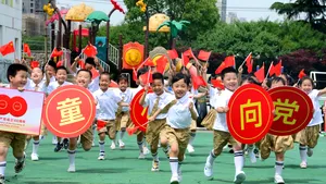 Oficial! Cuplurile din China pot avea legal un al treilea copil. Ţara încercă să oprească o criză demografică ce ar putea ameninţa dezvoltarea sa economică