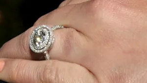 Inelul de logodnă, trofeul vedetelor de la Hollywood. Cât a costat inelul eco primit de Natalie Portman