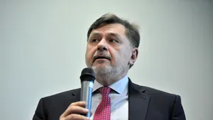 Rafila: România va depăşi cel mai probabil luni pragul de 2.000 de cazuri de coronavirus. Urgenţa e să organizăm tratarea pacienţilor în afara spitalelor