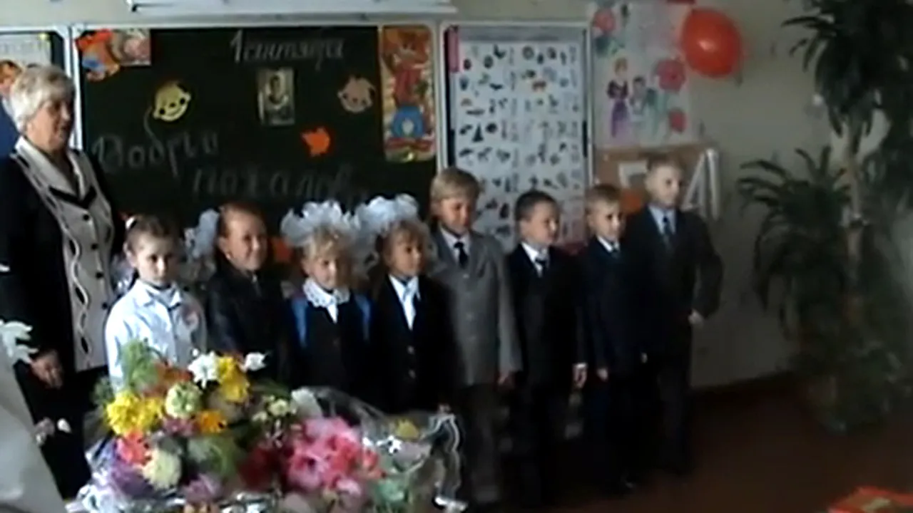Partidul Rusia Unită face recrutări... în clasa întâi! Cum sunt îndoctrinaţi copii de şase ani în şcoli - VIDEO