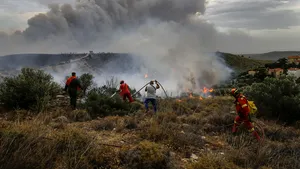 Ploaia indusă artificial a rezolvat 90% dintre problemele incendiilor de vegetaţie în Indonezia