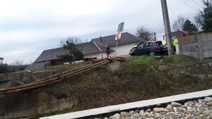 Bistriţa-Năsăud. Un copil mort şi patru persoane rănite, în urma unui accident produs de un şofer beat