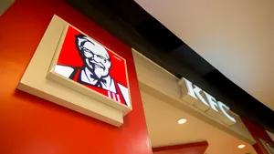Prima măsură luată de KFC după controlul ANPC: Compania a decis oprirea tuturor maşinilor de gheaţă din toate restaurantele