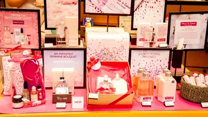 O cunoscută companie de produse cosmetice va închide magazinele din Rusia