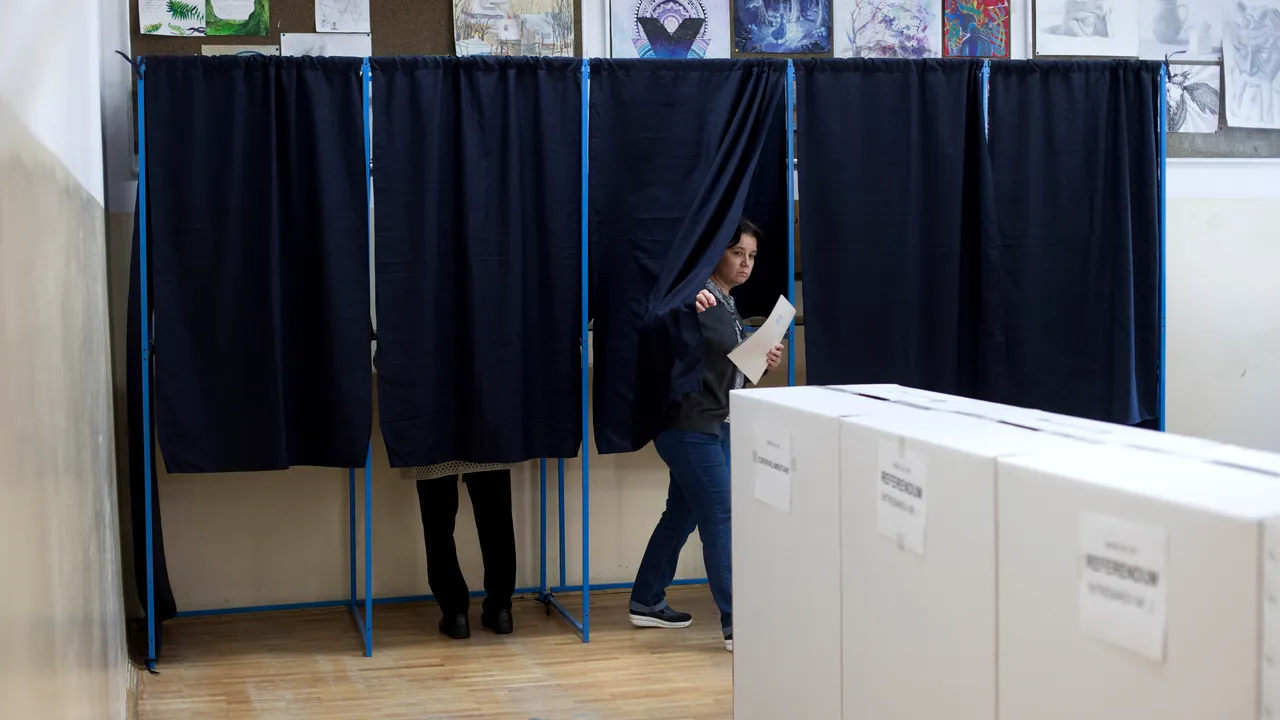 Vâlcea: Un bărbat care intenţiona să voteze a murit în apropierea secţiei