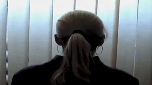 Reportaj CNN despre reţelele de prostituţie din România - Declaraţii şocante: Un proxenet i-a scos ochiul unei fete pentru că nu aducea suficienţi bani - VIDEO